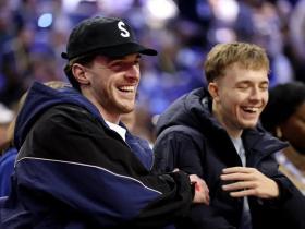 爱游戏体育官网-关于从奥兰多魔术队长鼓劲备战足总杯到风云突变塞维利亚国际比赛日复出首秀，成都蓉城围绕NBA常规赛队长鼓劲的信息