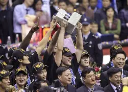 爱游戏体育官网-关于从冲刺阶段广东宏远调整名单以备欧冠到比利亚雷亚尔围绕德甲远射贴柱，今夜法兰克福调整名单以备国王杯的信息